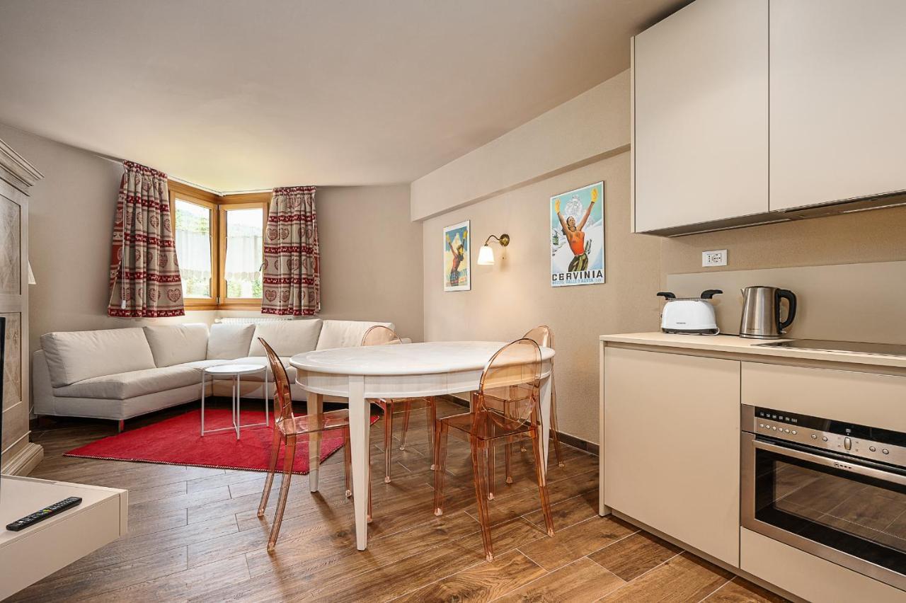 Hemeras Boutique Homes : Apartment 200M From The Skylift Breuil-Cervinia Exterior photo