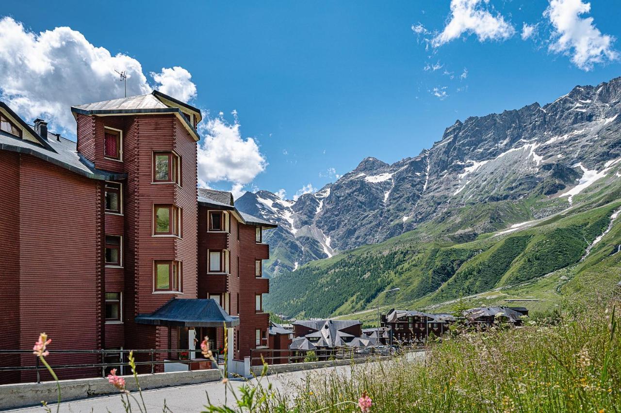 Hemeras Boutique Homes : Apartment 200M From The Skylift Breuil-Cervinia Exterior photo